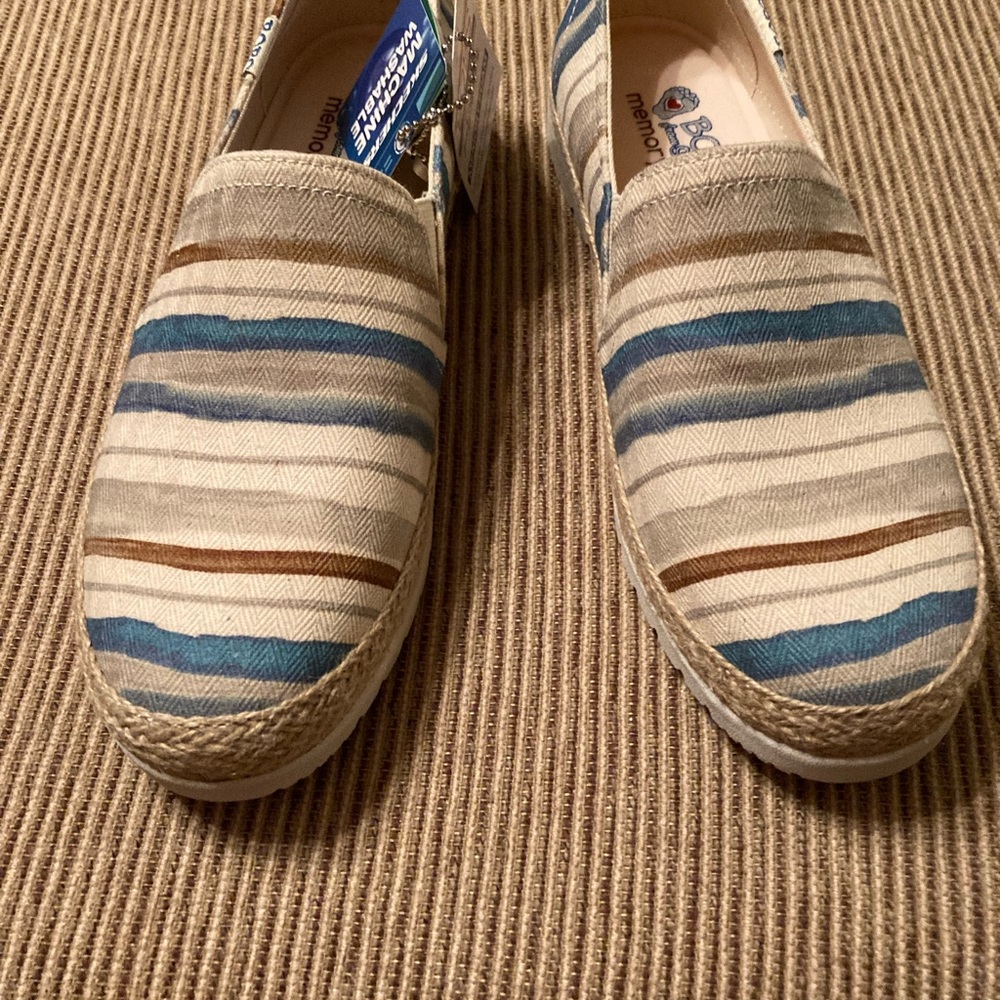 Bob’s Skechers stripped slip on